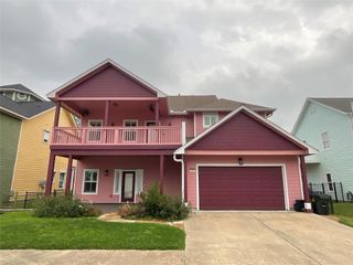 115 Starboard Drive, Dickinson, TX 77539