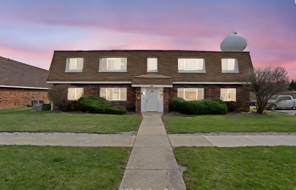 103 Harbor Drive D, Oswego, IL 60543