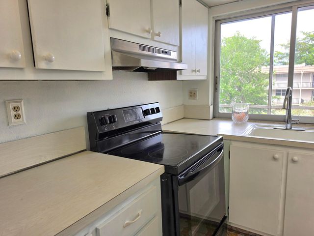 9330 Lime Bay Boulevard 301, Tamarac, FL 33321