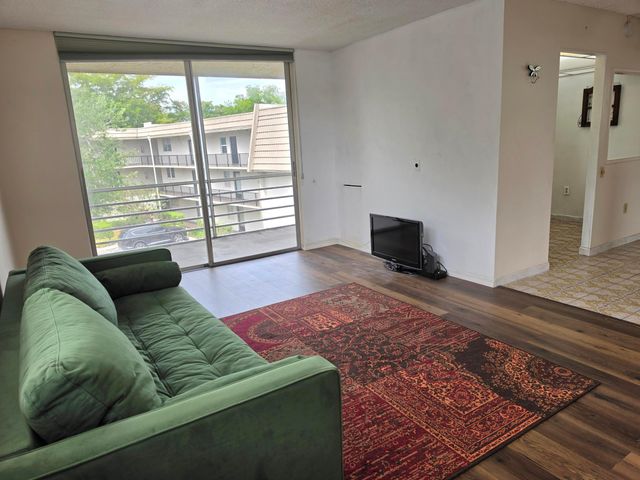 9330 Lime Bay Boulevard 301, Tamarac, FL 33321