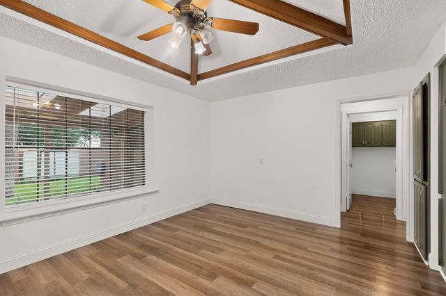 2008 Turf Club Drive, Arlington, TX 76017