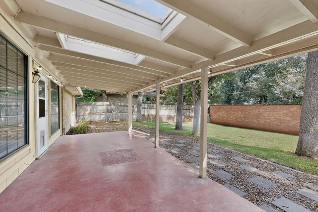 2008 Turf Club Drive, Arlington, TX 76017