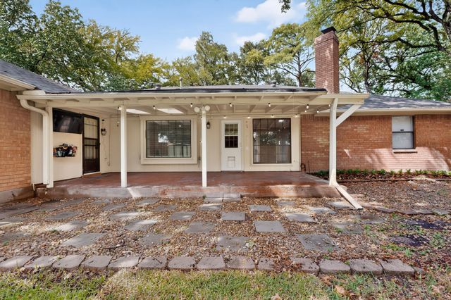 2008 Turf Club Drive, Arlington, TX 76017
