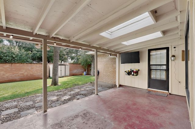2008 Turf Club Drive, Arlington, TX 76017