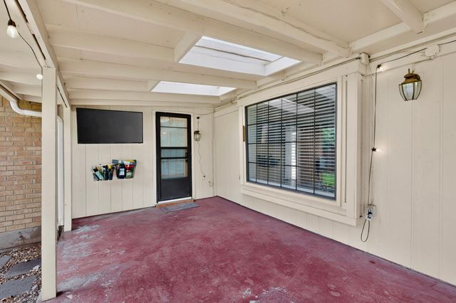 2008 Turf Club Drive, Arlington, TX 76017