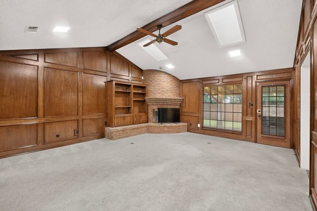 2008 Turf Club Drive, Arlington, TX 76017
