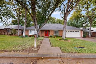 2008 Turf Club Drive, Arlington, TX 76017