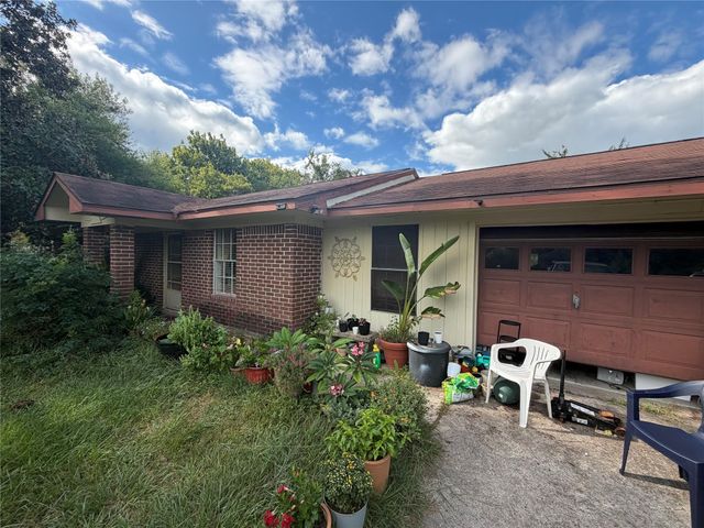 1014 Delesandri Lane, Kemah, TX 77565