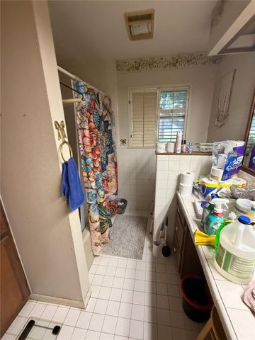 1014 Delesandri Lane, Kemah, TX 77565