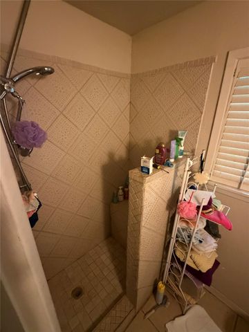1014 Delesandri Lane, Kemah, TX 77565