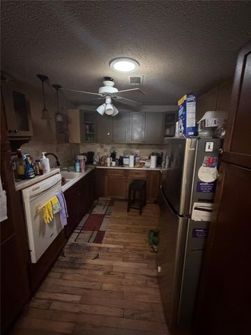 1014 Delesandri Lane, Kemah, TX 77565