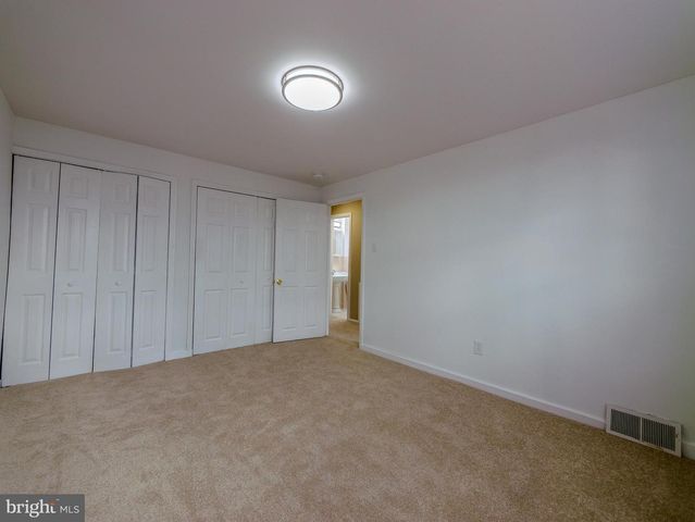 325 WHITE AVE, Linwood, PA 19061