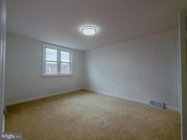 325 WHITE AVE, Linwood, PA 19061