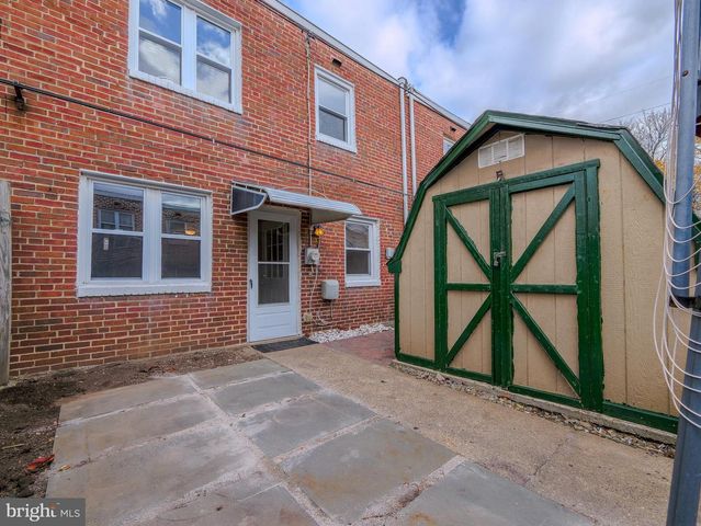 325 WHITE AVE, Linwood, PA 19061