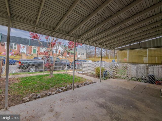 325 WHITE AVE, Linwood, PA 19061