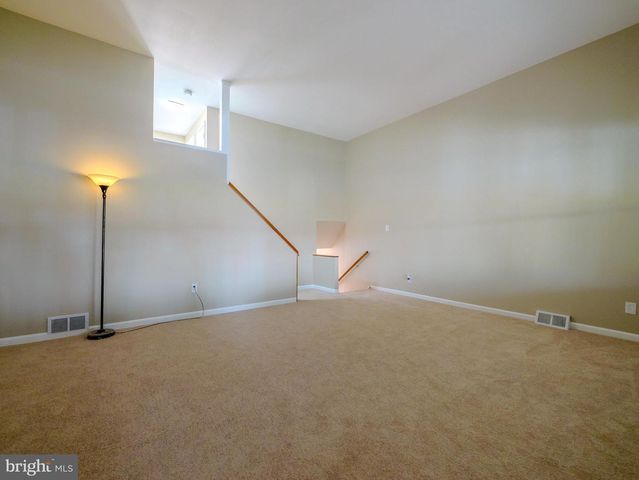 325 WHITE AVE, Linwood, PA 19061