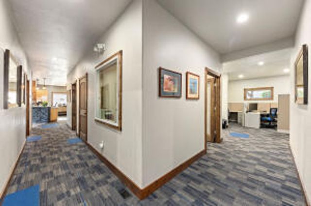 877 NE 7th Street, Grants Pass, OR 97526