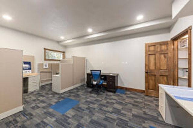 877 NE 7th Street, Grants Pass, OR 97526