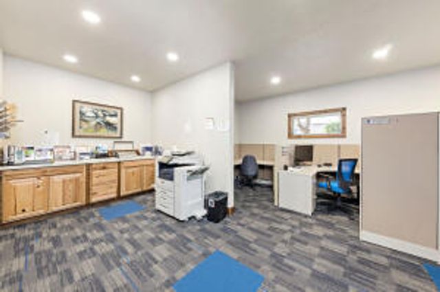 877 NE 7th Street, Grants Pass, OR 97526