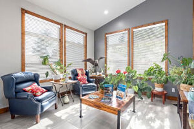 877 NE 7th Street, Grants Pass, OR 97526