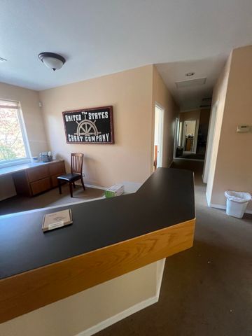 877 NE 7th Street, Grants Pass, OR 97526