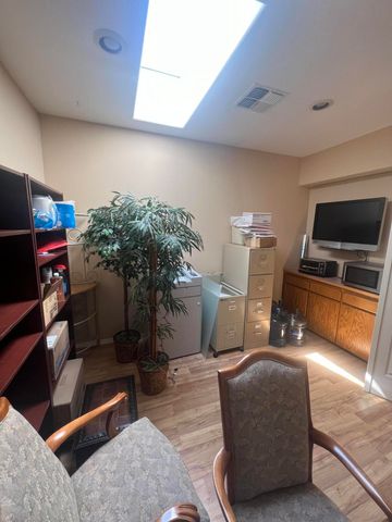 877 NE 7th Street, Grants Pass, OR 97526