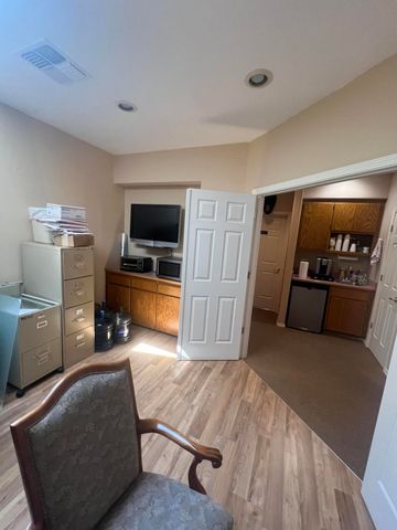 877 NE 7th Street, Grants Pass, OR 97526