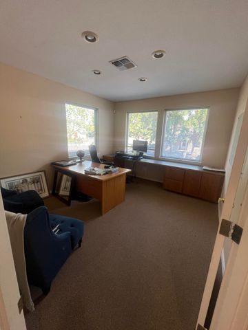 877 NE 7th Street, Grants Pass, OR 97526