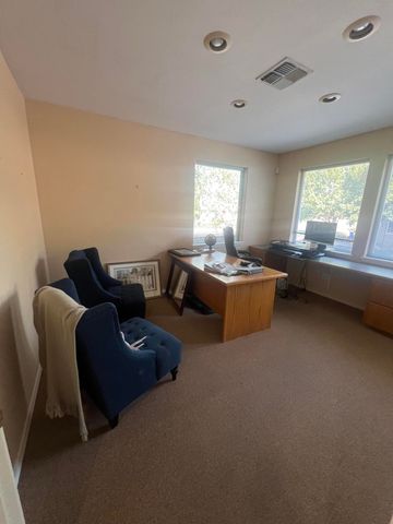 877 NE 7th Street, Grants Pass, OR 97526