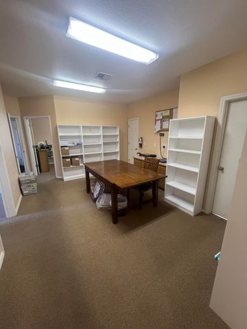 877 NE 7th Street, Grants Pass, OR 97526