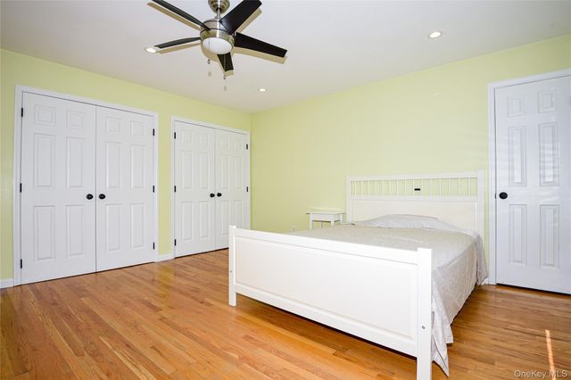 5 Home Court, Huntington, NY 11743