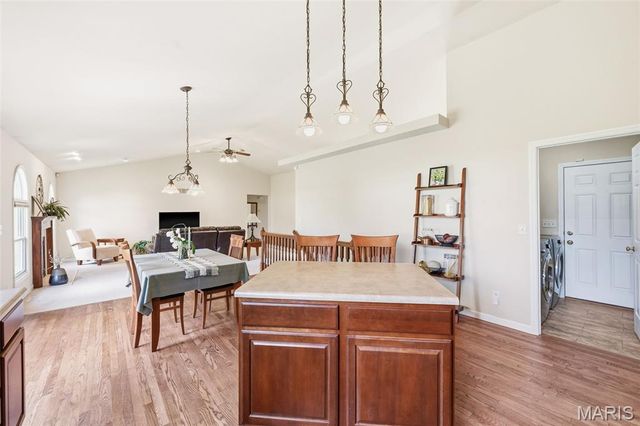 180 Jacobs Way, St Peters, MO 63376