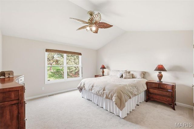 180 Jacobs Way, St Peters, MO 63376