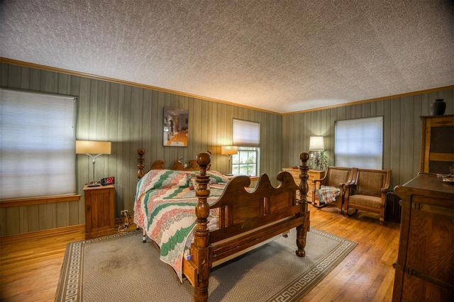 21 Rambling Road, Palestine, TX 75801