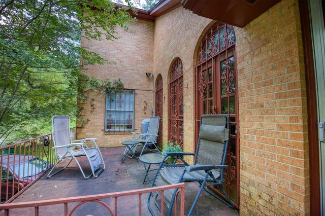 21 Rambling Road, Palestine, TX 75801