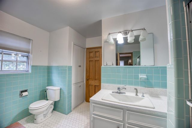 21 Rambling Road, Palestine, TX 75801