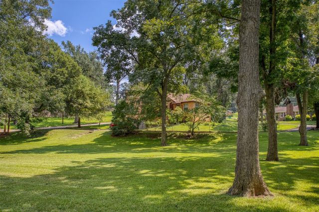 21 Rambling Road, Palestine, TX 75801