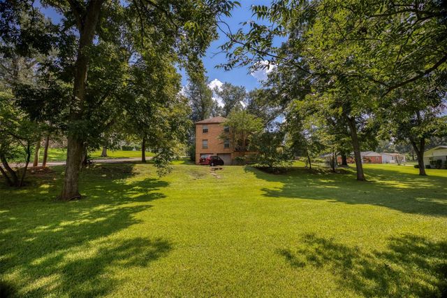 21 Rambling Road, Palestine, TX 75801