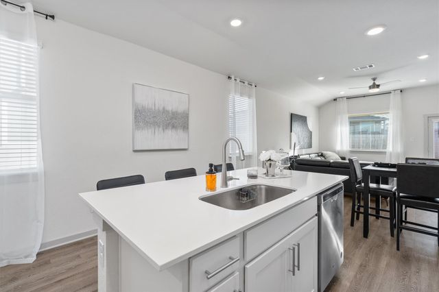 120 Scarborough WAY, San Marcos, TX 78666