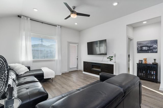 120 Scarborough WAY, San Marcos, TX 78666