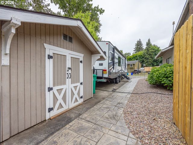 2331 Sw 27TH Dr, Gresham, OR 97080