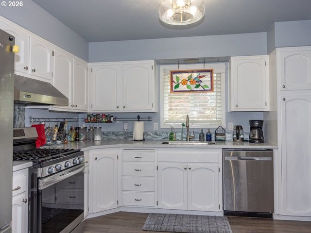 2331 Sw 27TH Dr, Gresham, OR 97080