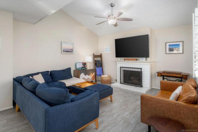 1237 Chambord Court, Oceanside, CA 92054