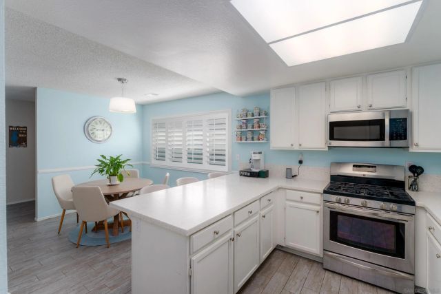 1237 Chambord Court, Oceanside, CA 92054