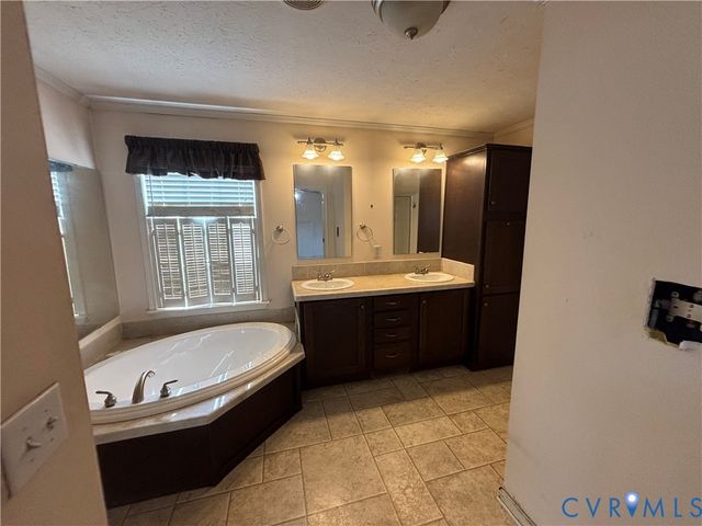 2900 Libwood Ave, Ampthill, VA 23237