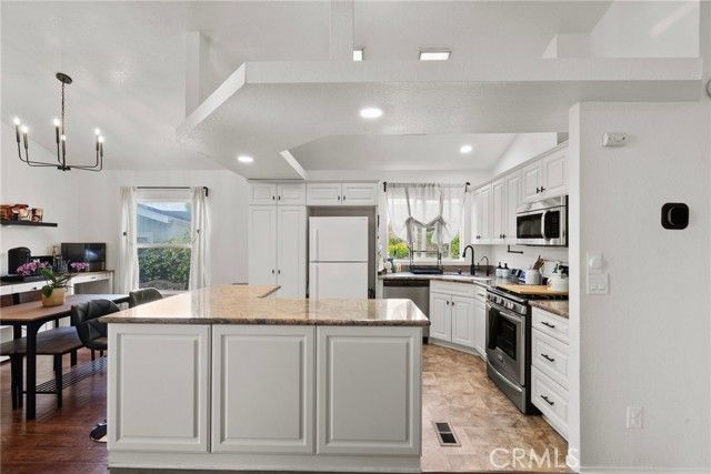 20095 Shadow Island Drive, Canyon Country (santa Clarita), CA 91351