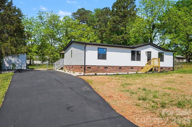 212 S Upright Street, Landis, NC 28088