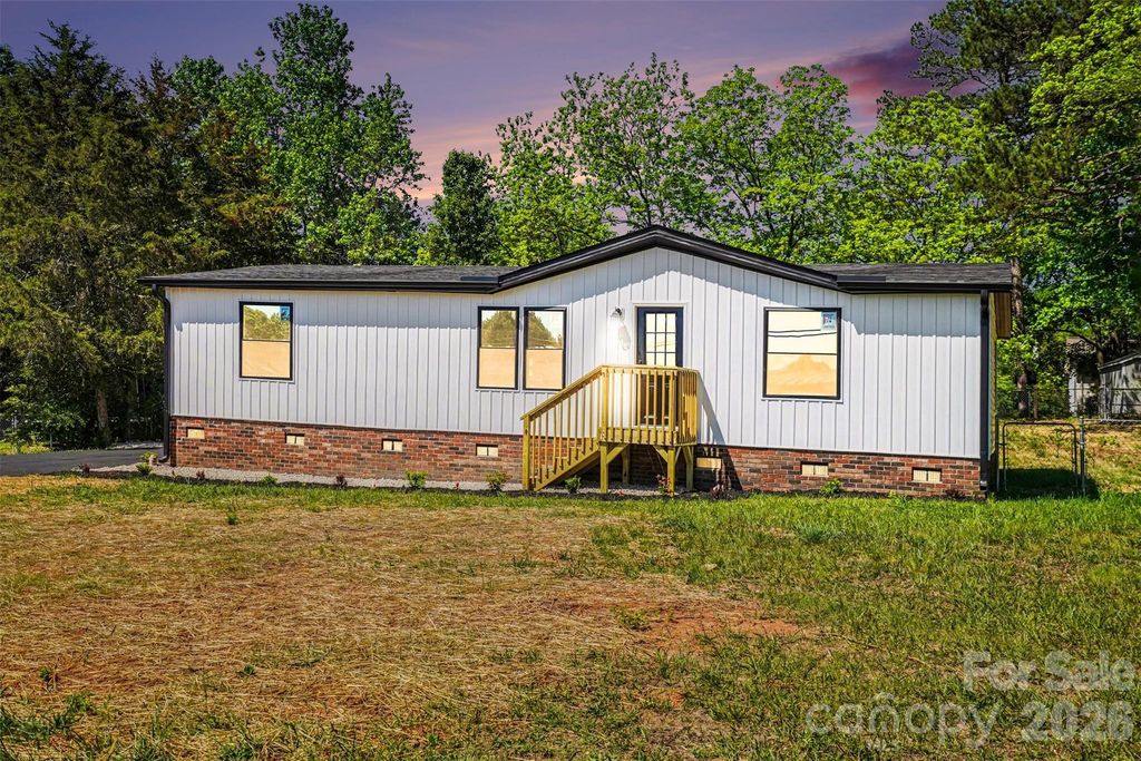 212 S Upright Street, Landis, NC 28088