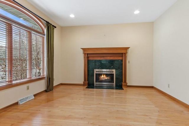 152 MAPLE BLUFF ROAD NORTH, Stevens Point, WI 54482