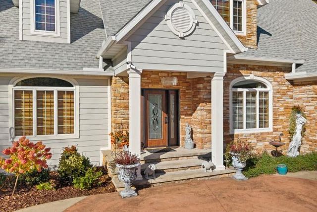 152 MAPLE BLUFF ROAD NORTH, Stevens Point, WI 54482